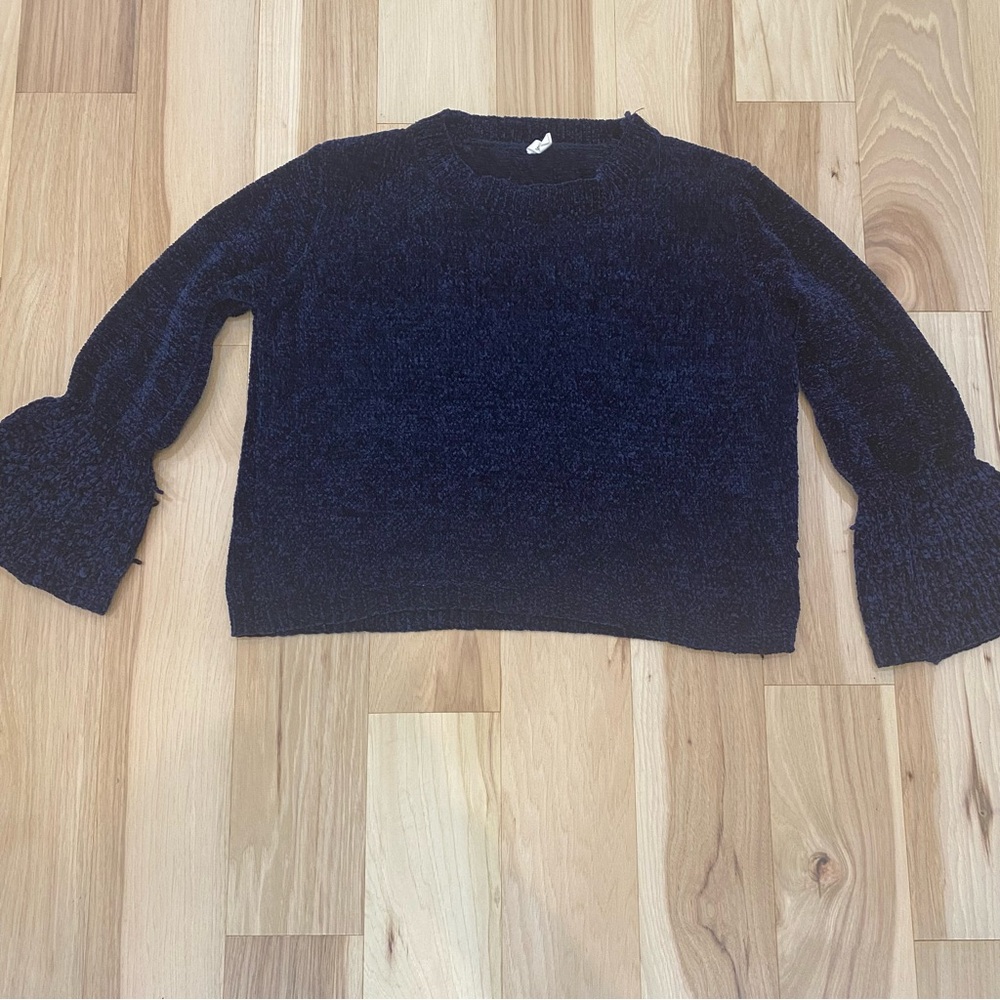 Elan chenille Sweater Sz M Navy blue bell sleeves